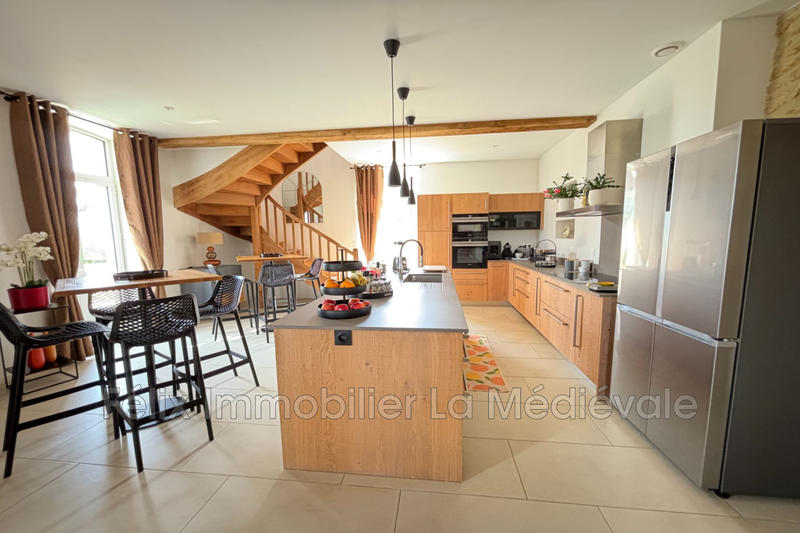 Demeure - 218 m² - 5 pièces