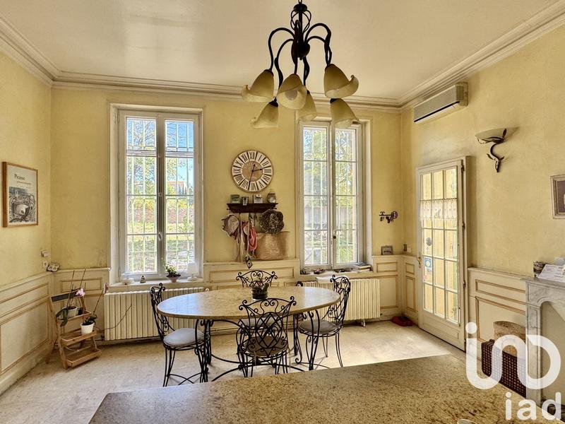 Maison - 322 m² - 9 pièces