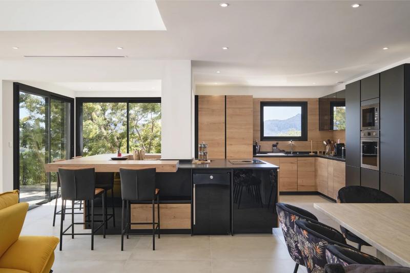 Villa - 320 m² - 7 pièces