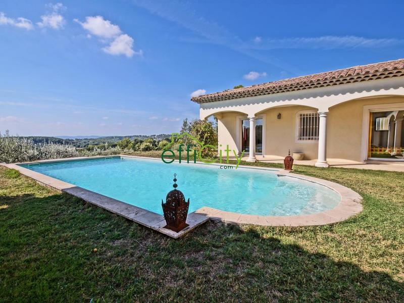 Maison - 260 m² - 7 pièces