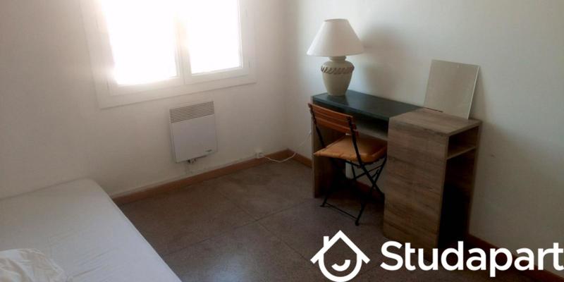 Chambre - 12 m² - 1 pièce