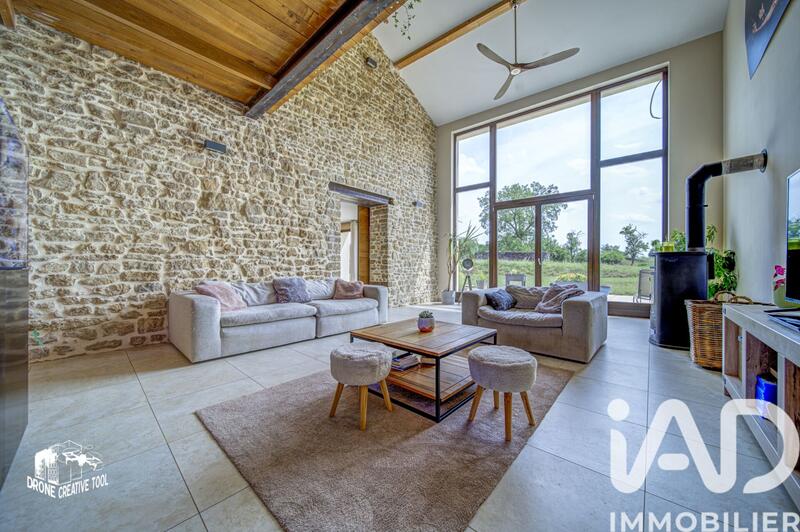 Maison - 250 m² - 7 pièces