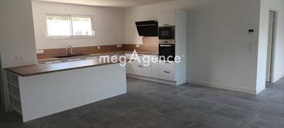 Maison - 135 m² - 6 pièces