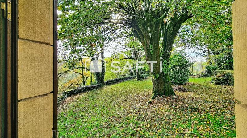 Maison - 185 m² - 10 pièces