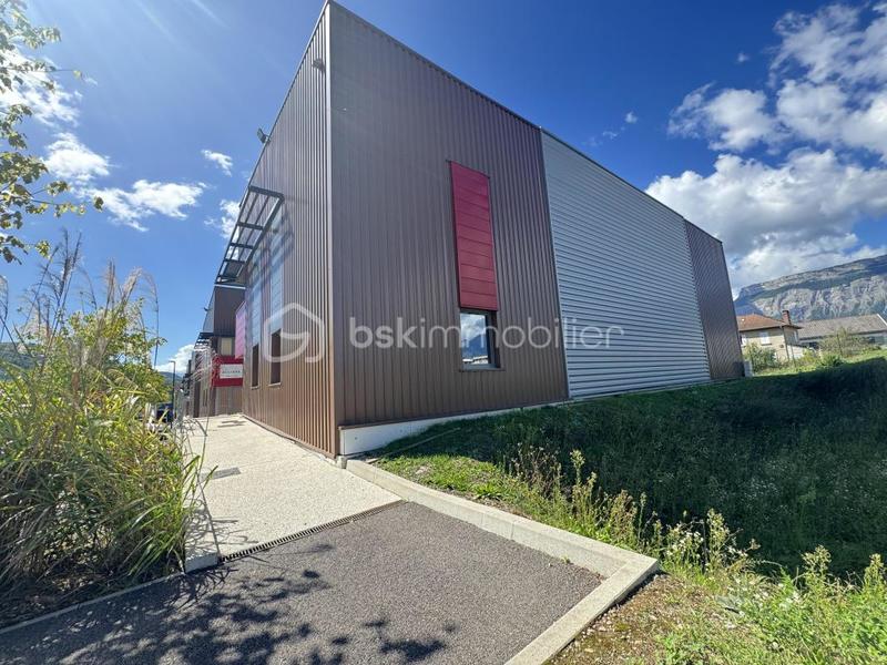 Bureau - 341 m² - 2 pièces