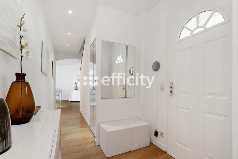 Maison - 160 m² - 8 pièces