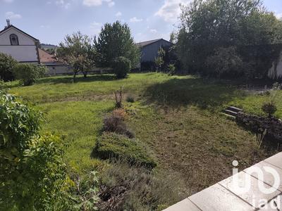 Maison - 240 m² - 8 pièces