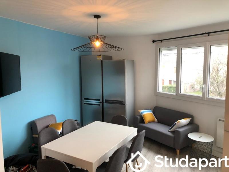 Chambre - 97 m² - 1 pièce