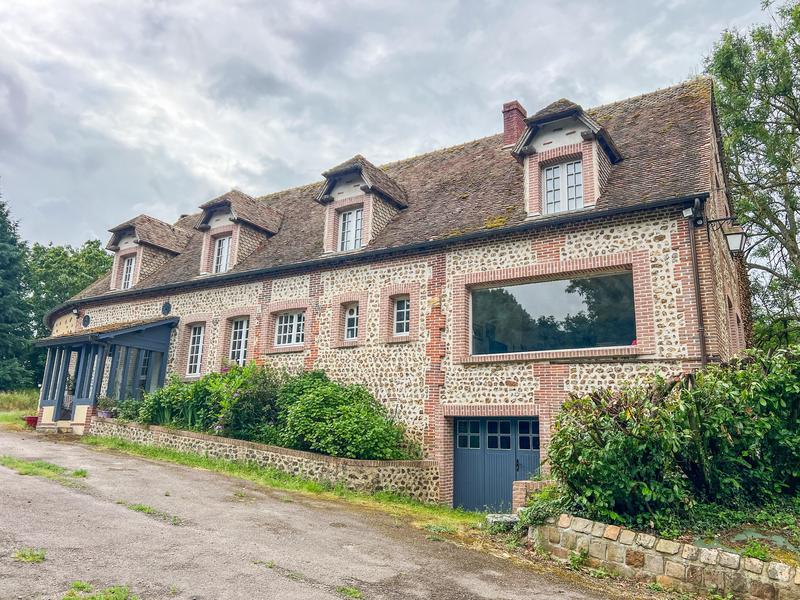 Maison ancienne - 322 m² - 10 pièces