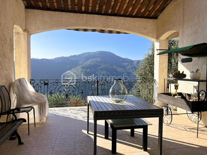 Maison traditionnelle - 140 m² - 4 pièces