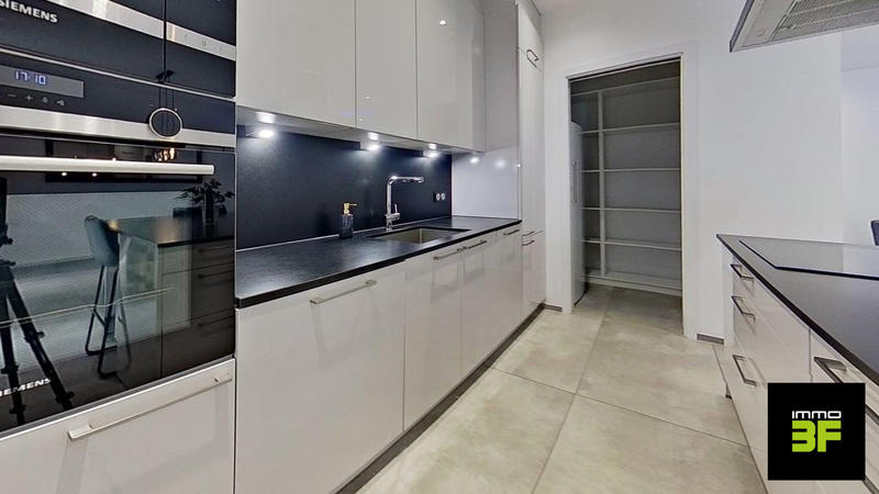 Maison - 158 m² - 6 pièces