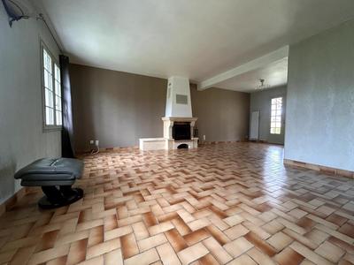 Maison traditionnelle - 146 m² - 6 pièces