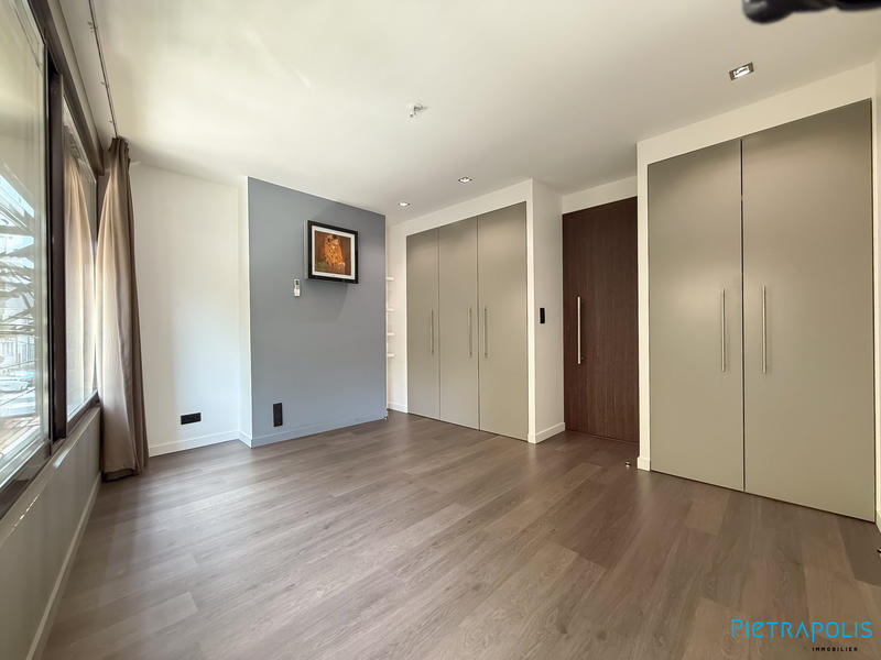 Appartement - 171 m² - 5 pièces