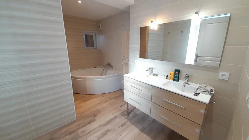 Maison de village - 180 m² - 7 pièces