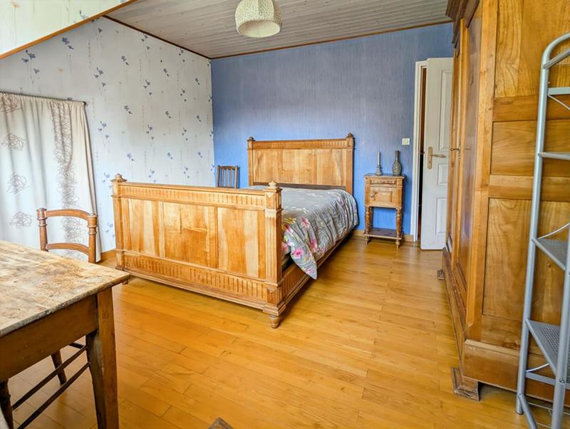 Maison - 93 m² - 6 pièces