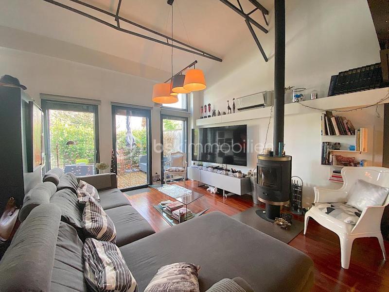 Loft - 124 m² - 4 pièces