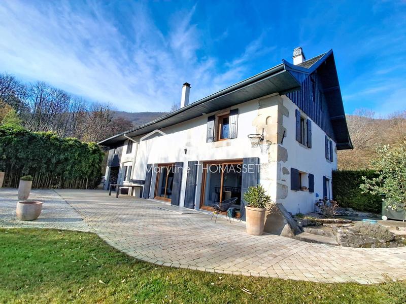 Maison - 165 m² - 7 pièces