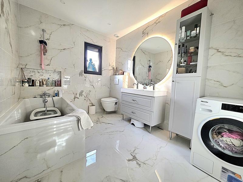 Maison - 148 m² - 6 pièces