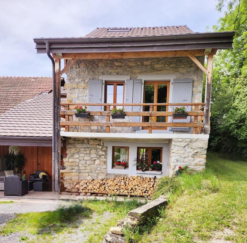 Maison - 220 m² - 7 pièces