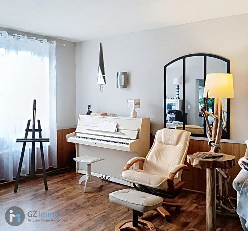 Maison - 230 m² - 7 pièces