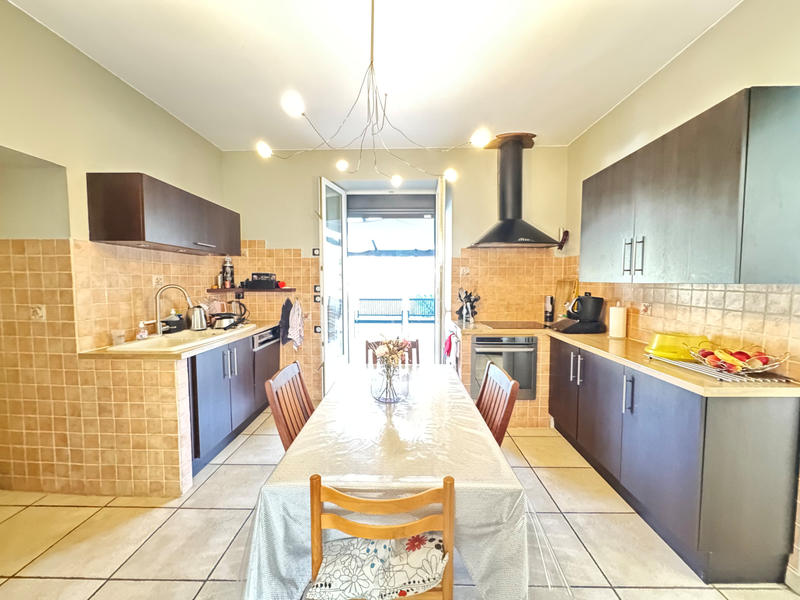 Maison - 338 m² - 8 pièces