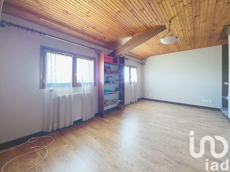 Maison - 223 m² - 8 pièces