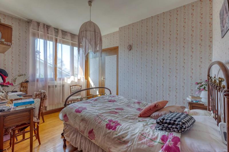 Maison - 217 m² - 10 pièces