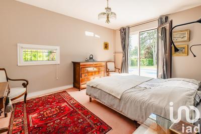 Maison - 210 m² - 8 pièces