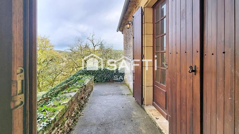 Maison - 185 m² - 10 pièces