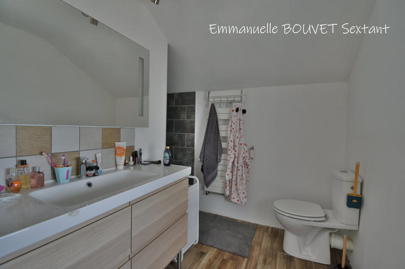 Maison - 209 m² - 9 pièces