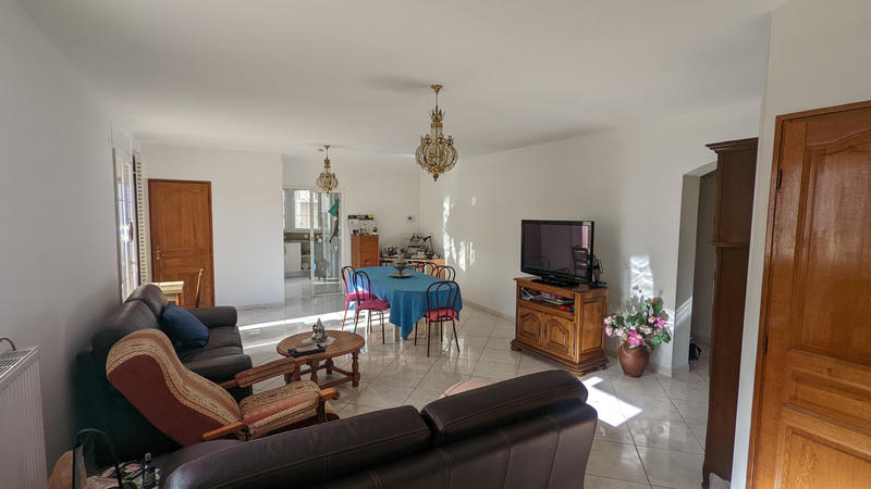 Maison - 206 m² - 8 pièces