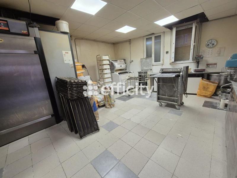 Immeuble - 260 m² - 8 pièces