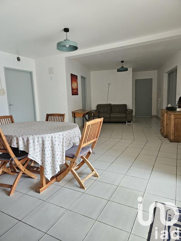 Maison - 327 m² - 11 pièces