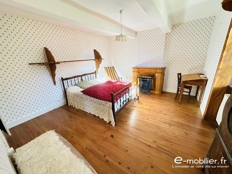 Maison - 172 m² - 7 pièces