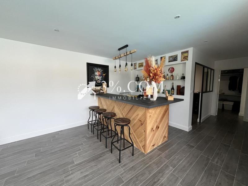 Villa - 185 m² - 6 pièces