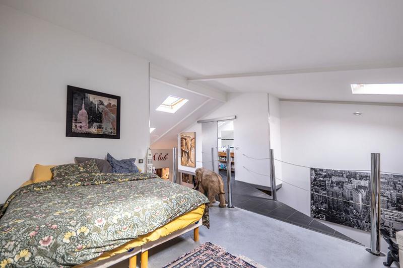 Appartement - 200 m² - 6 pièces