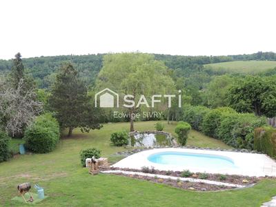 Maison - 235 m² - 8 pièces