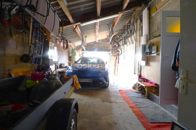 Villa - 225 m² - 10 pièces