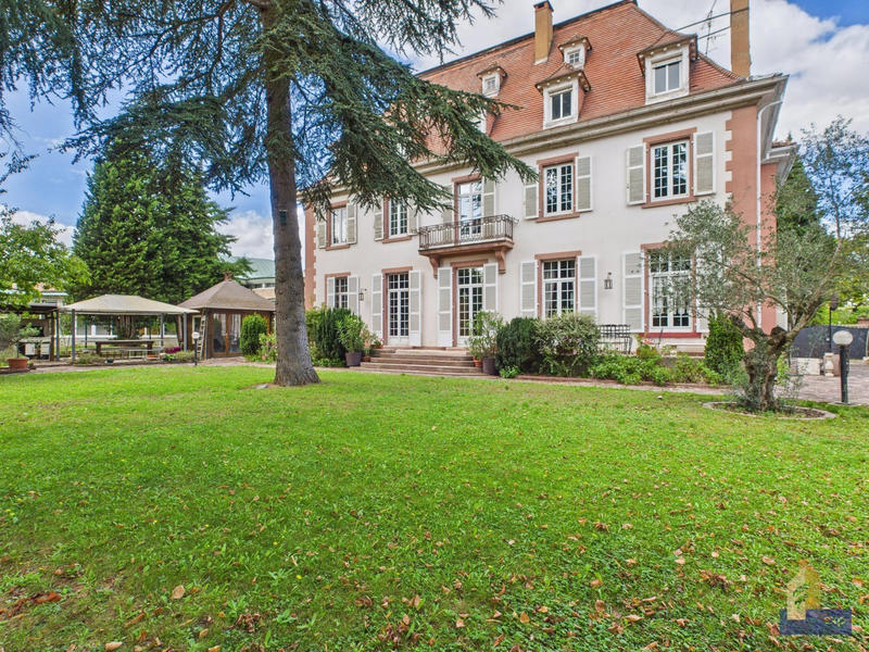 Duplex - 314 m² - 10 pièces