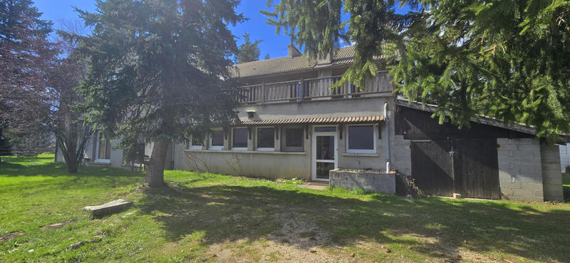 Propriété - 576 m² - 20 pièces
