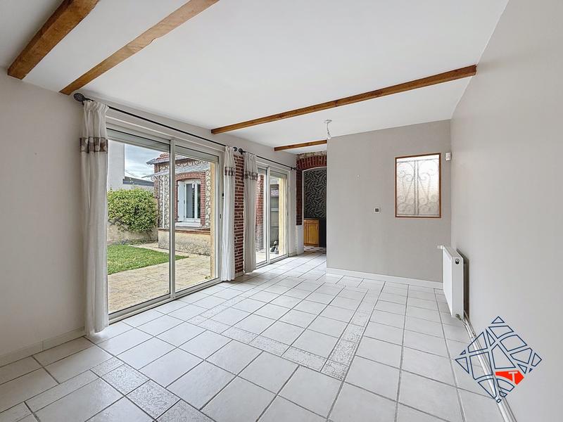 Maison - 97 m² - 5 pièces