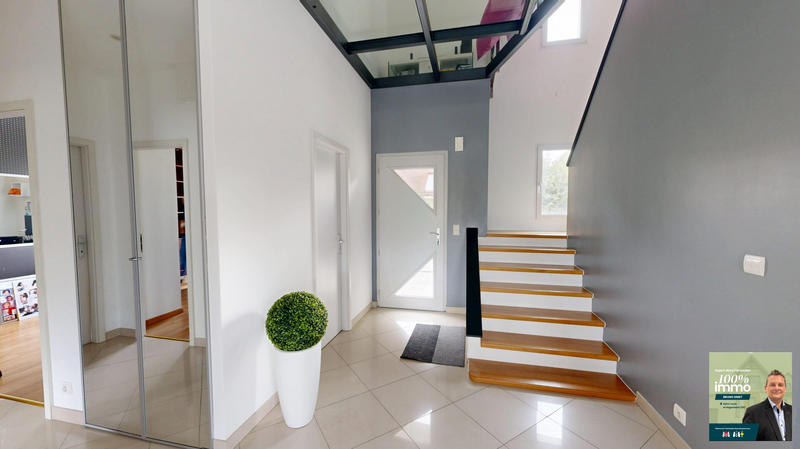 Maison - 186 m² - 6 pièces