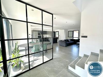 Maison - 107 m² - 5 pièces