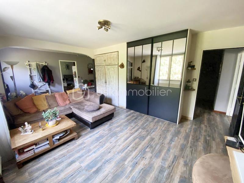 Maison - 450 m² - 9 pièces