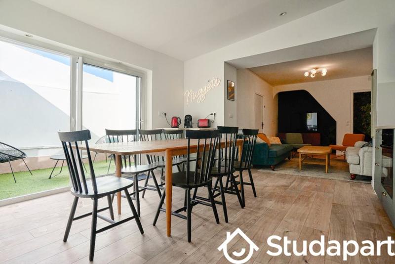 Chambre - 14 m² - 1 pièce