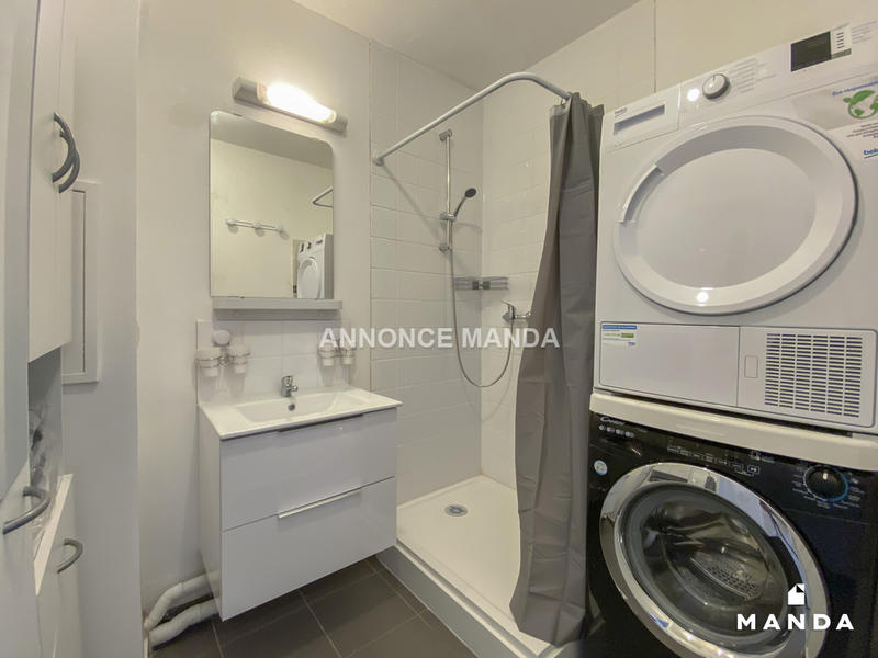 Chambre - 11 m² - 4 pièces