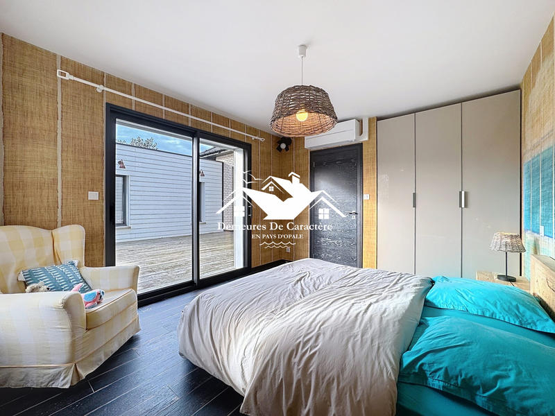 Maison - 210 m² - 6 pièces