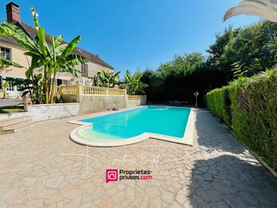 Maison - 300 m² - 11 pièces