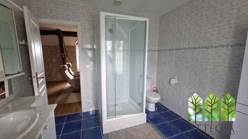 Maison - 147 m² - 5 pièces