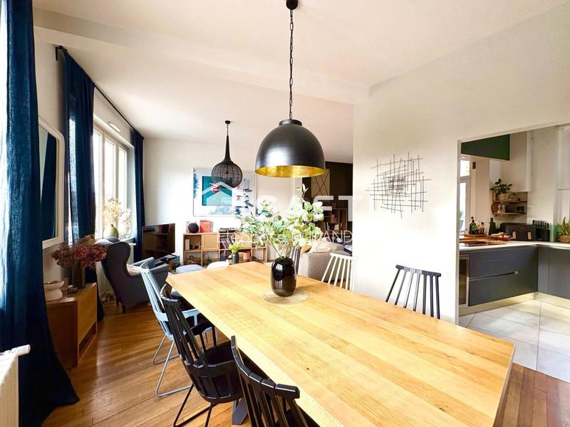 Villa - 190 m² - 8 pièces